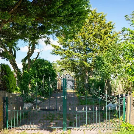 Private And Spacious Vakantiepark Opmeer